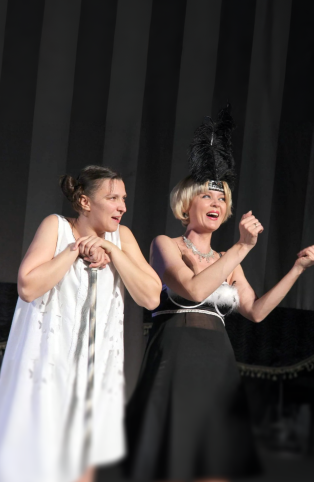 Дарим билеты на звёздные спектакли