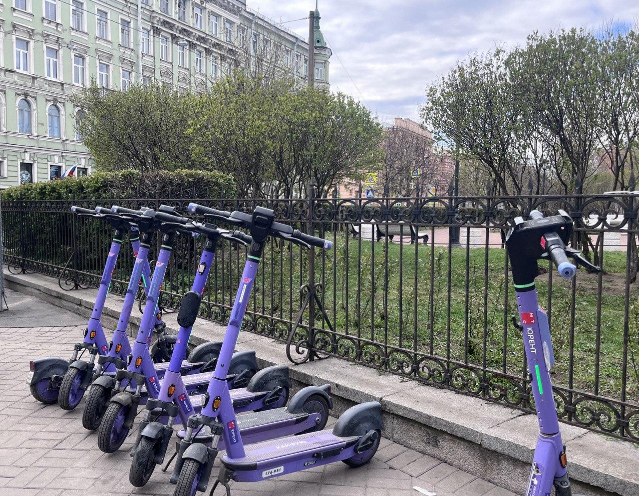 В Петербурге запретили ездить на электросамокатах до 10 мая
