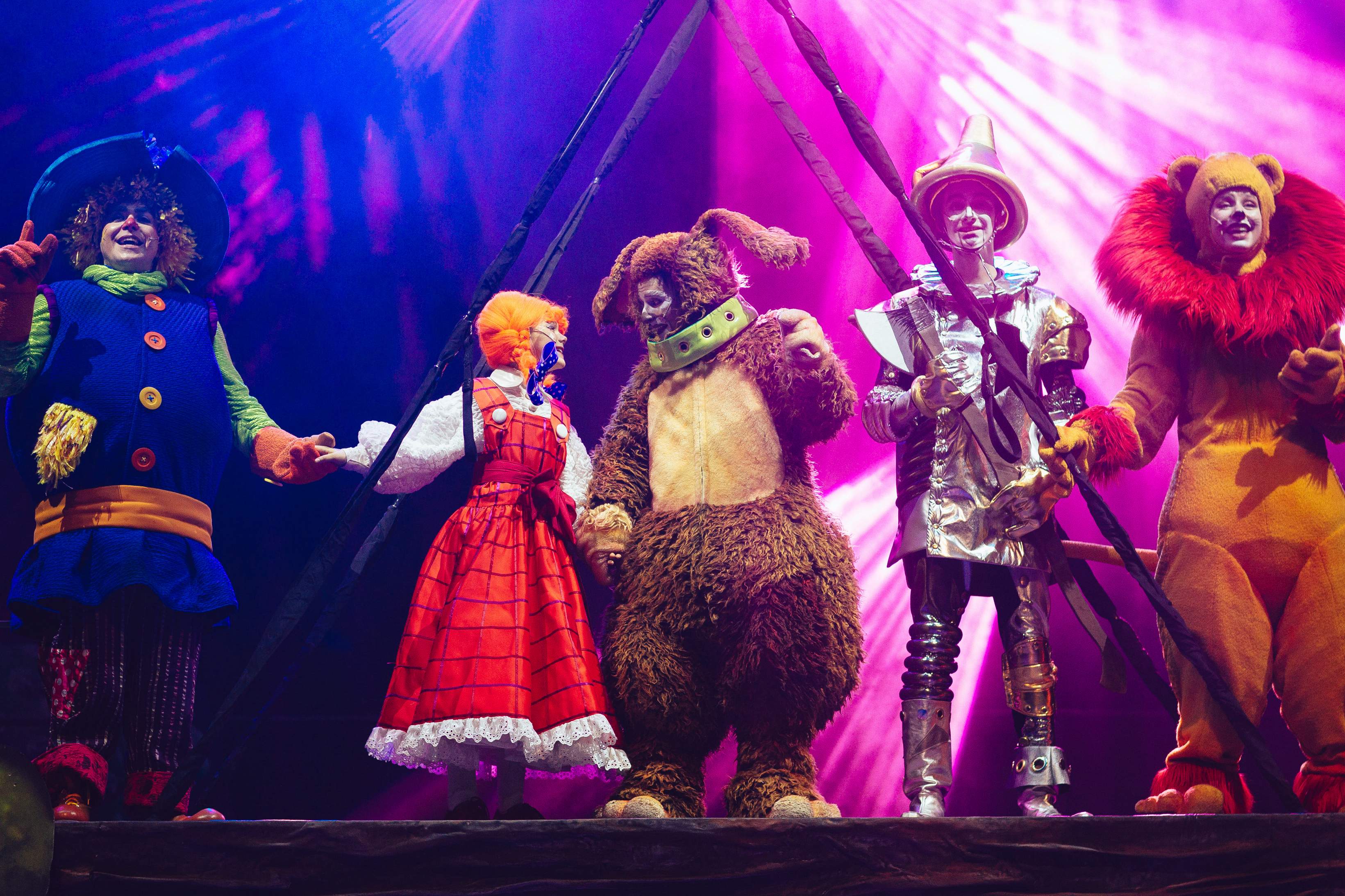 Цирковое шоу «Волшебник Изумрудного города» в «Цирке Чудес» на Калужской Цирковое шоу «Волшебник Изумрудного города» в «Цирке Чудес» на Калужской со скидкой 20%