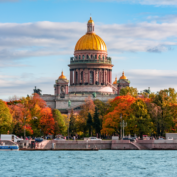 Бархатный сезон в Петербурге: скидки до 68% на речные прогулки