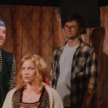 Спектакль «Петербурженка» со скидкой 40%