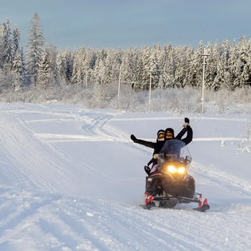 Катание на снегоходах в Ленинградской области со скидкой до 21%