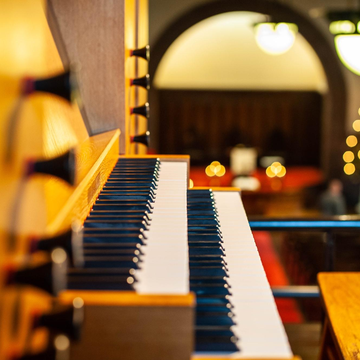 Концерт «Музыка Рождества и Нового года. Даниэль Зарецкий» Концерт «Музыка Рождества и Нового года. Даниэль Зарецкий» со скидкой 25%