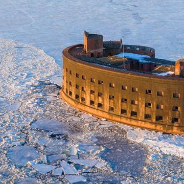 Автобусная экскурсия в Кронштадт с посещением форта «Константин» со скидкой до 52%