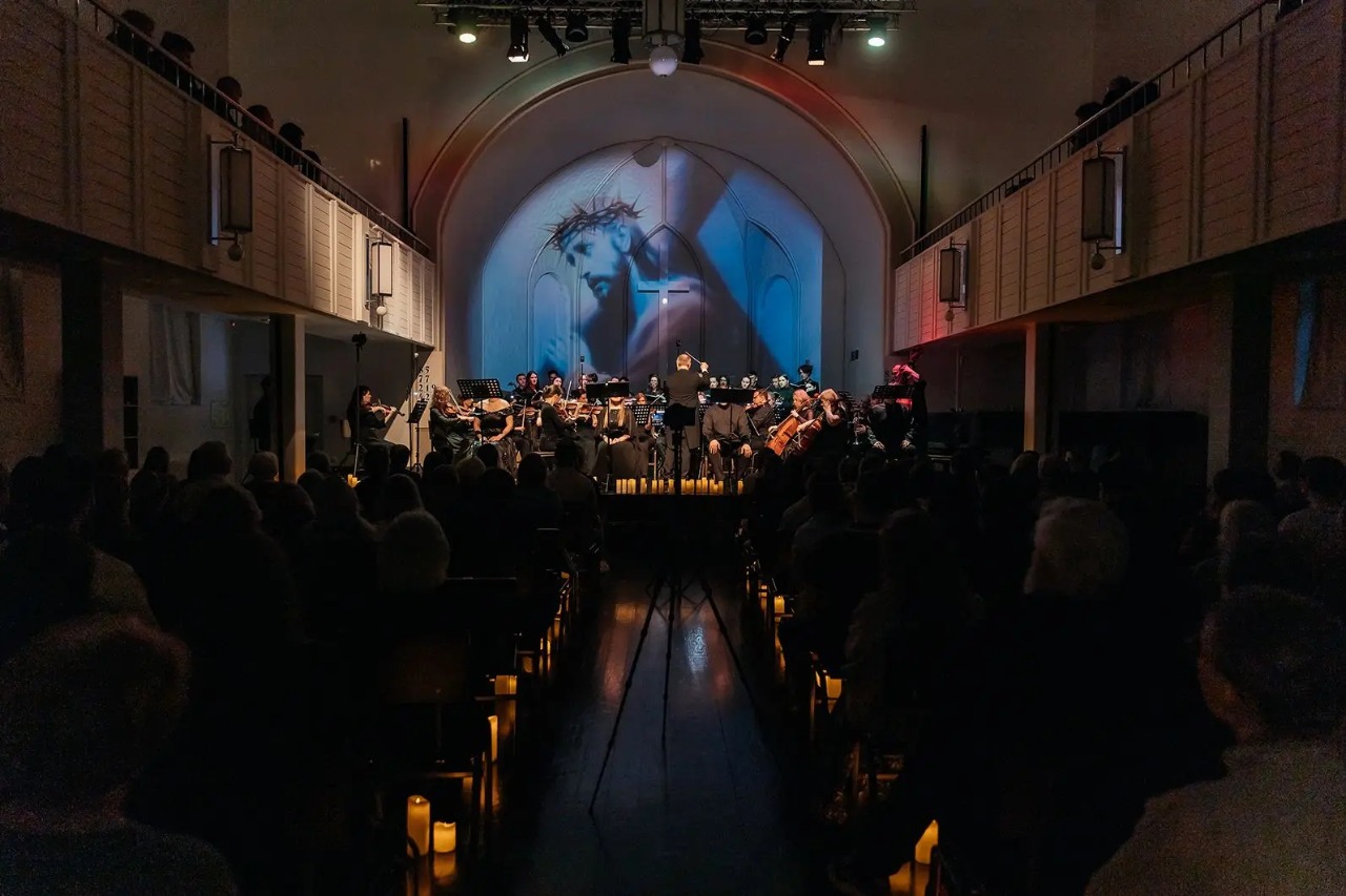 Симфонический концерт с хором «Моцарт. Реквием» в Яани Кирик со скидкой 35%