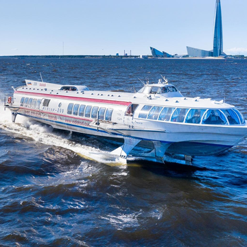 Поездка из Кронштадта в Петербург на быстроходном теплоходе «Метеор»