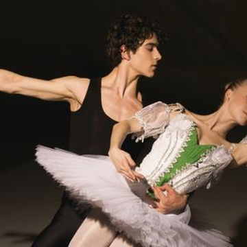 Концерт с экскурсией «Мелодии любви при свечах» во Владимирском дворце Концерт с экскурсией «Мелодии любви при свечах» во Владимирском дворце со скидкой 30%