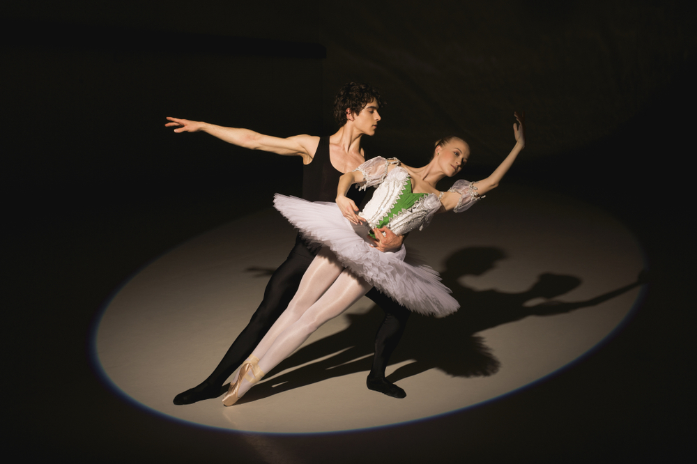 Концерт с экскурсией «Мелодии любви при свечах» во Владимирском дворце Концерт с экскурсией «Мелодии любви при свечах» во Владимирском дворце со скидкой 30%