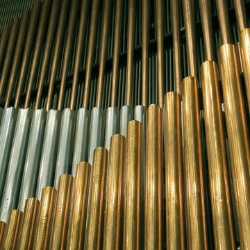 Органный концерт при свечах «Топовые саундтреки и вселенная Баха» со скидкой 30%