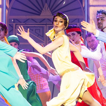 Мюзикл «Хорошенькое дельце, или Непыльная работёнка» на сцене Театра музыкальной комедии Мюзикл «Хорошенькое дельце, или Непыльная работёнка» на сцене Театра музыкальной комедии