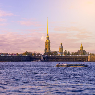 Дневная прогулка «Реки и каналы Санкт-Петербурга» на однопалубном теплоходе с экскурсией со скидкой 46%