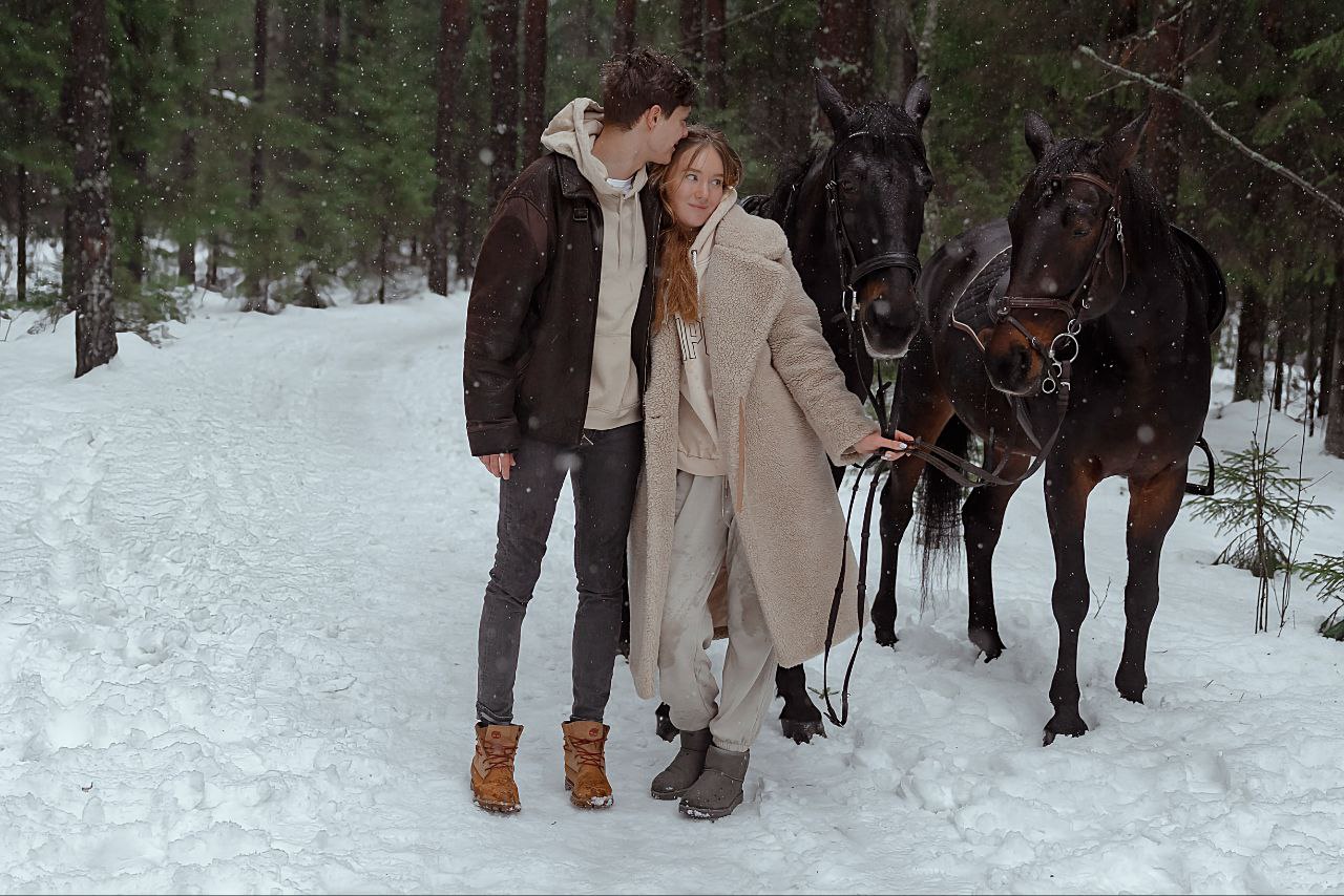 Конная VIP-прогулка для двоих Конная VIP-прогулка для двоих
