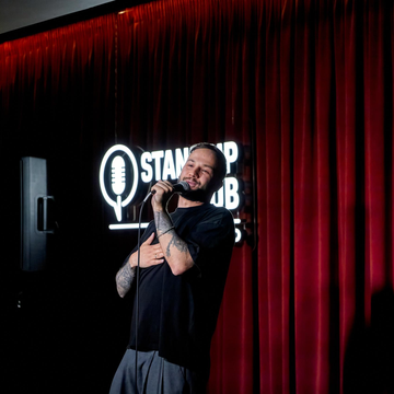 Шоу «Стендап-клуб на Белинского» Шоу «Стендап-клуб на Белинского» со скидкой до 30%