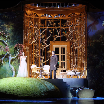 Опера «Травиата» на Новой сцене Мариинского театра Опера «Травиата» на Новой сцене Мариинского театра