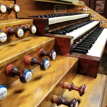 Органный концерт «От Баха до Таривердиева» со скидкой 30%