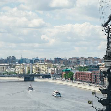 Прогулка по круговому маршруту на комфортабельном теплоходе «Флагман» от причала «Киевский» Прогулка по круговому маршруту на комфортабельном теплоходе «Флагман» от причала «Киевский»