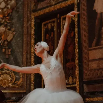 Концерт при свечах «Балетные шедевры Чайковского. "Щелкунчик", "Лебединое озеро", "Спящая красавица"» со скидкой 40%