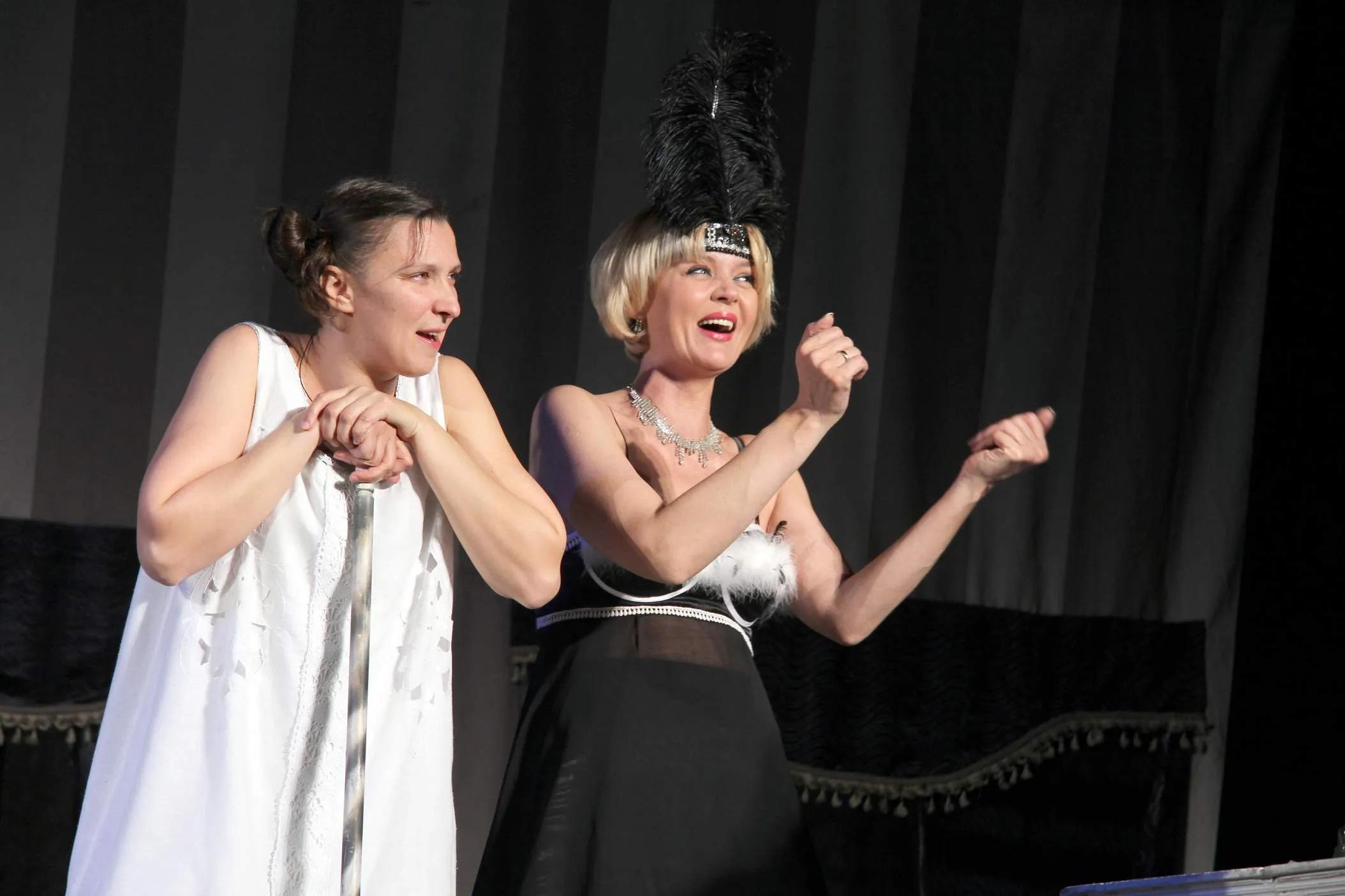 Бесплатно на спектакль с Олесей Железняк и Юлией Меньшовой