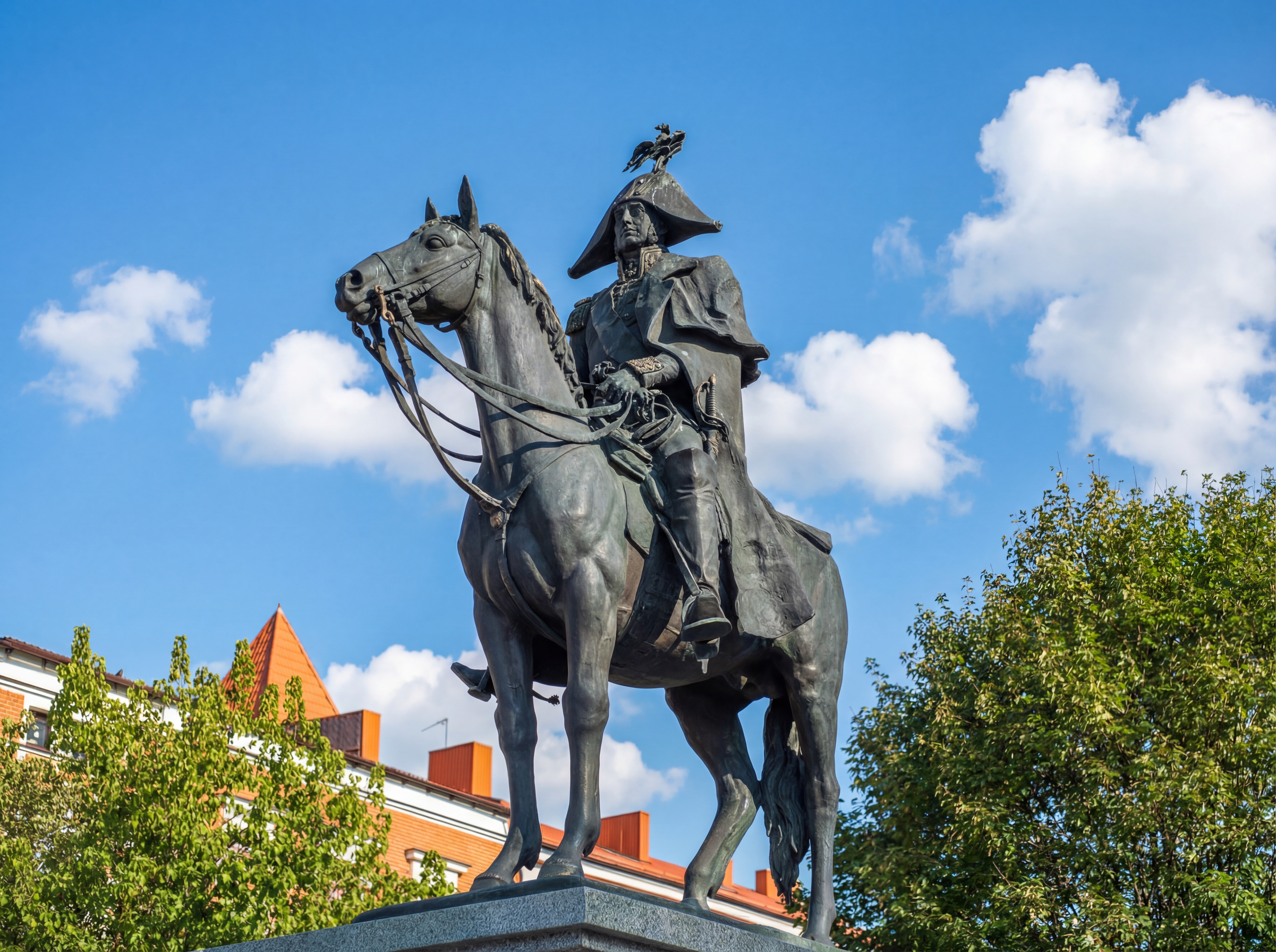 Автобусно-пешеходная экскурсия в Черняховск и замок Тапиау со скидкой 25%