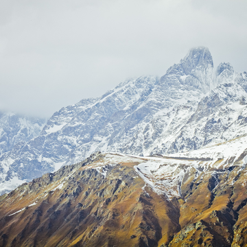 Автобусная экскурсия «Куртатинское ущелье и Даргавс» Автобусная экскурсия «Куртатинское ущелье и Даргавс»