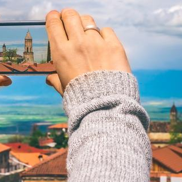 Автомобильно-пешеходная экскурсия «Город любви — Сигнахи, Алазанская долина, виноделие Киндзмараули, женский монастырь Бодбе» со скидкой 30%