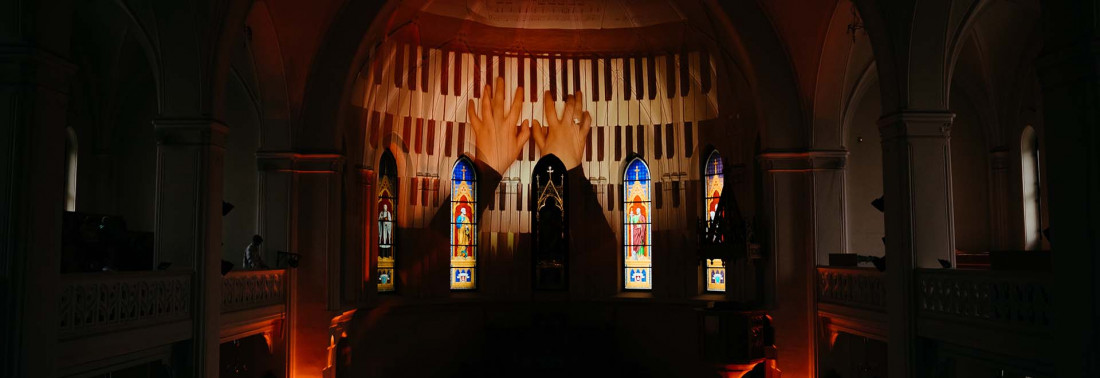 Концерт «Вселенная Ханса Циммера. Universe. Армянский дудук, орган и рояль» с медиаинсталляцией со скидкой 40%