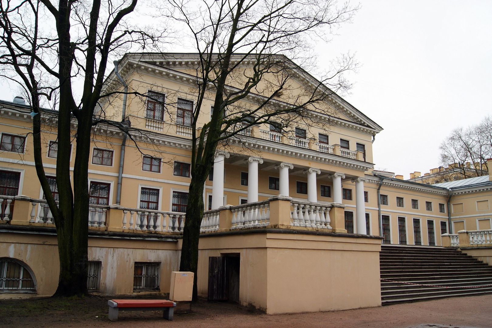 Аудиоэкскурсия-квест «По следам Раскольникова» Аудиоэкскурсия-квест «По следам Раскольникова»