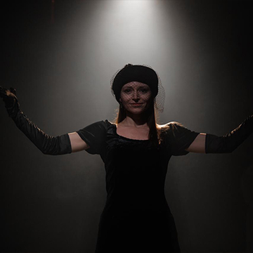 Спектакль «Равнодушный красавец» Спектакль «Равнодушный красавец» со скидкой 40%