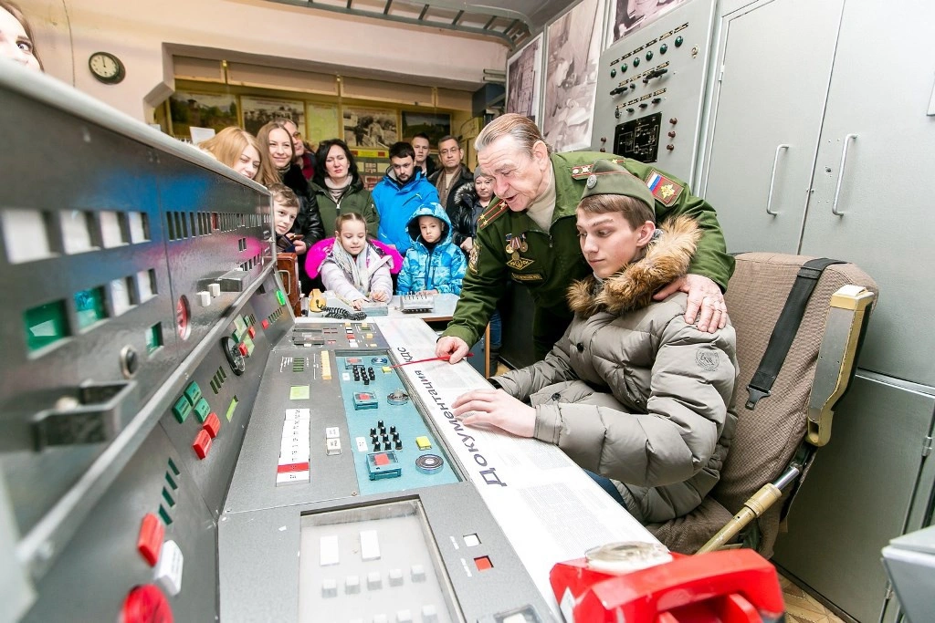 Автобусная экскурсия «Военная тайна: музей-бункер в ЗАТО Звёздный» Автобусная экскурсия «Военная тайна: музей-бункер в ЗАТО Звёздный» со скидкой 25%