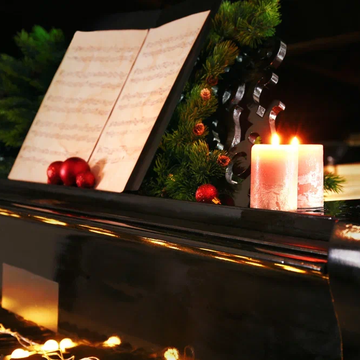 Концерт «Рок-хиты и Новогодние мелодии на рояле» Концерт «Рок-хиты и Новогодние мелодии на рояле» со скидкой 30%