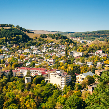 Автобусная экскурсия «Нальчик, замок Шато Эркен и термы»