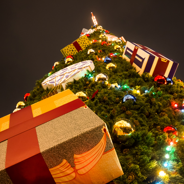 Самые горячие новогодние события со скидками до 67%