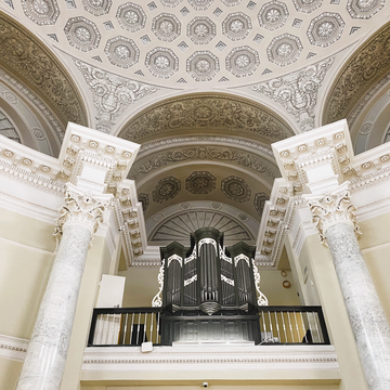 Органный концерт при свечах «Только Бах» со скидкой 30%