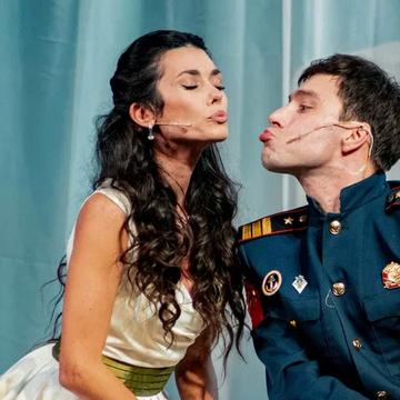 Музыкальный спектакль «Отпетые мошенники» со скидкой 40%