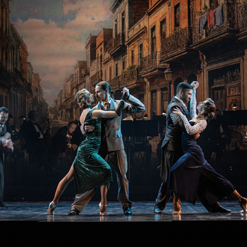 Музыкальный спектакль «Танго любви» на сцене Театра музыкальной комедии Музыкальный спектакль «Танго любви» на сцене Театра музыкальной комедии