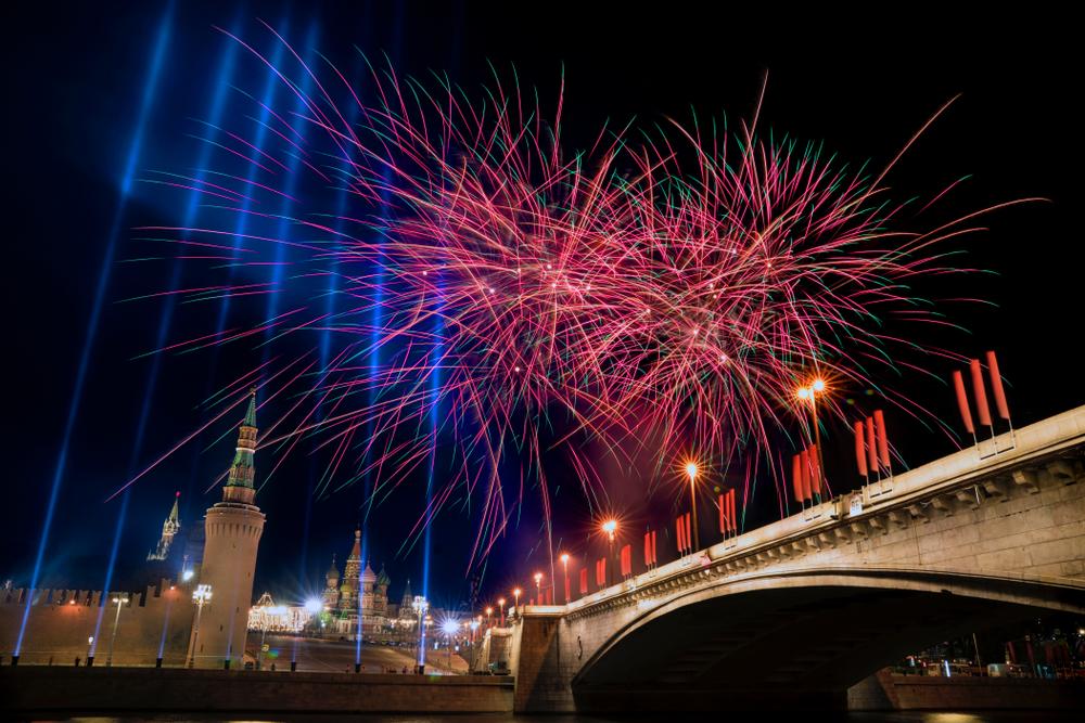 Где смотреть салют в Москве на День города 2025 — топ-10 мест