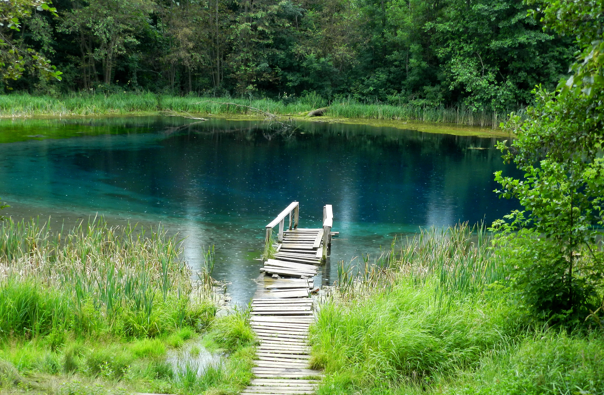 Экскурсия «Голубые Озера. Водопад. Истребитель» со скидкой 30%