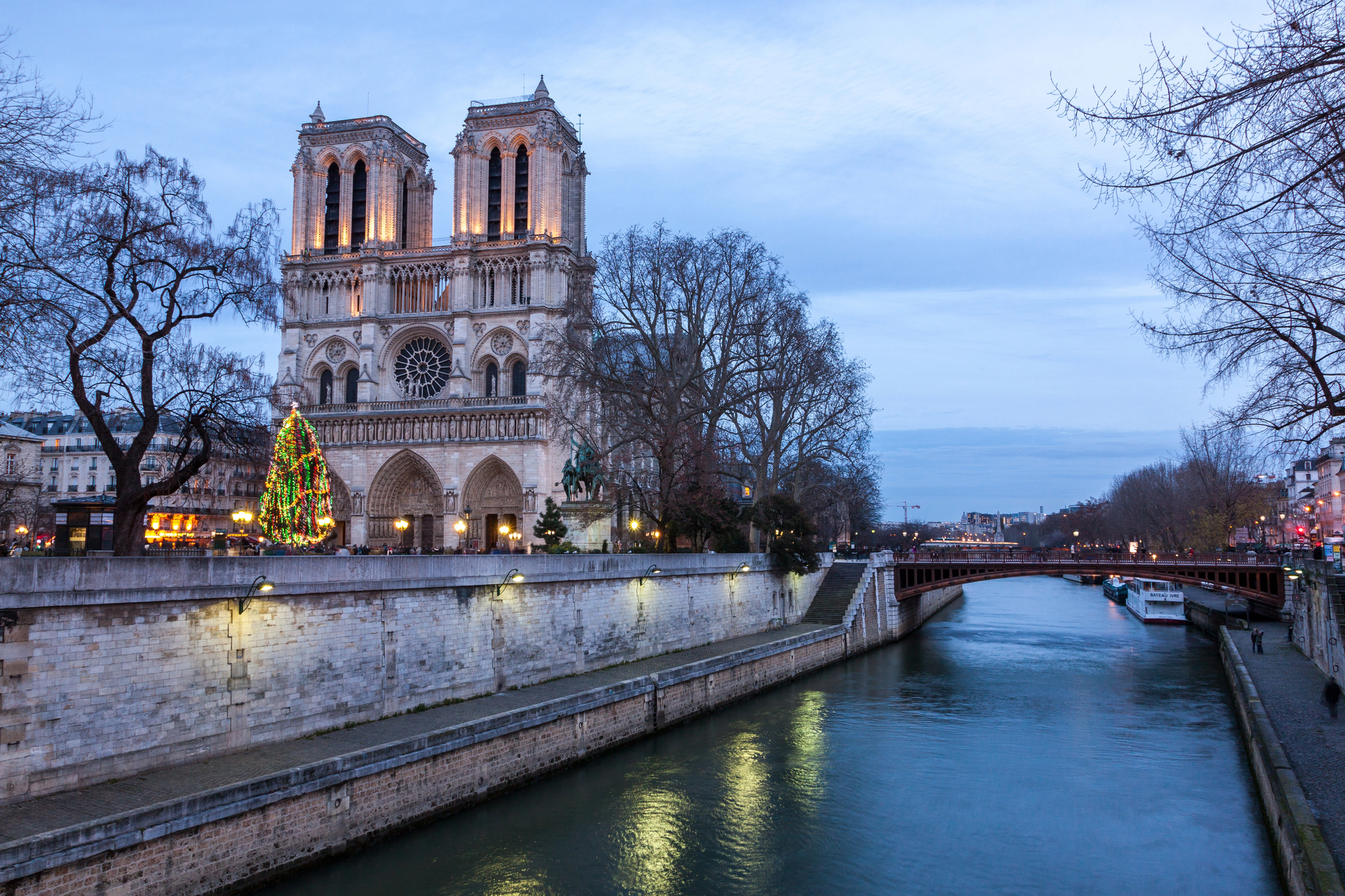 Концерт «Мюзикл Notre Dame de Paris. Орган и солисты в соборе при свечах» Концерт «Мюзикл Notre Dame de Paris. Орган и солисты в соборе при свечах» со скидкой 30%