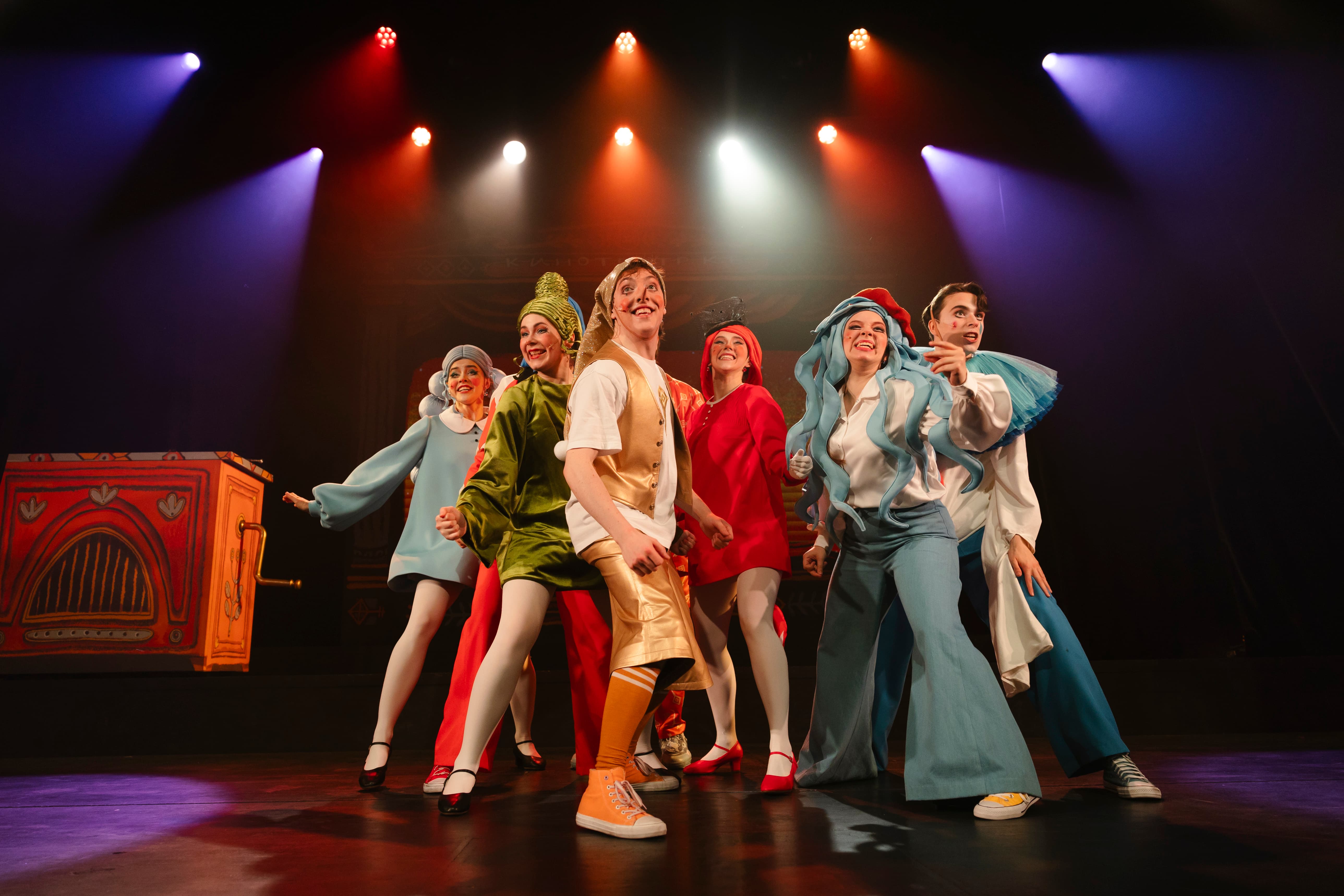 Спектакль «Сказ-Карабас» в Театре эстрады им. Аркадия Райкина