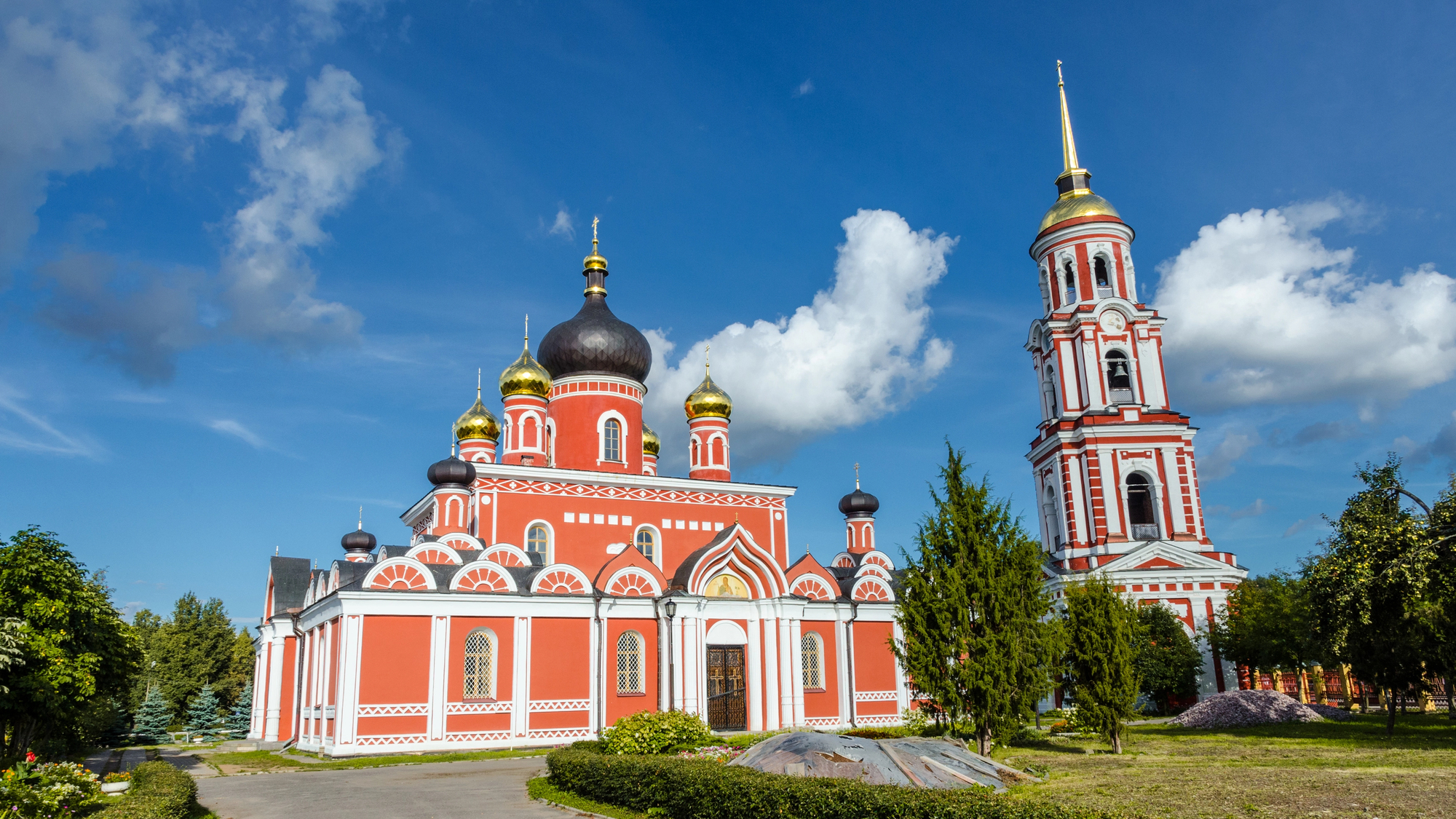 Автобусная обзорная экскурсия «Вернисаж в Старой Руссе» со скидкой до 20%
