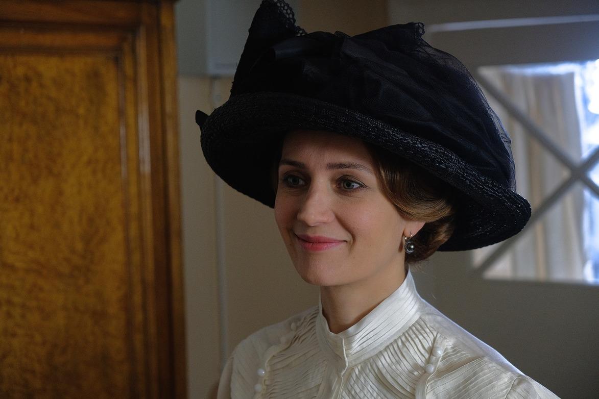 Топ-10 ролей актрисы Виктории Исаковой: от Марины Цветаевой до агента ФСБ.