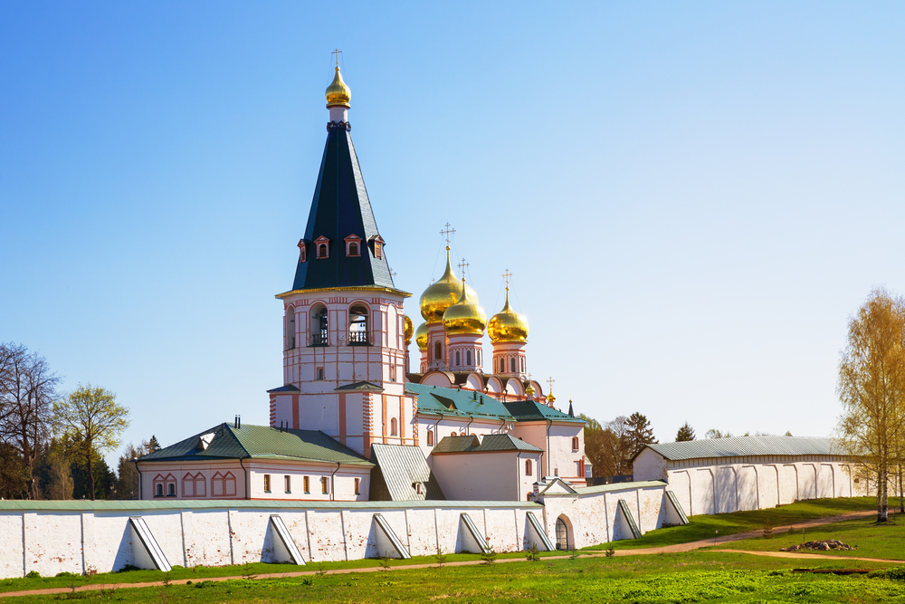 Однодневный тур «Сокровища двух городов: Валдай и Великий Новгород» со скидкой до 48%