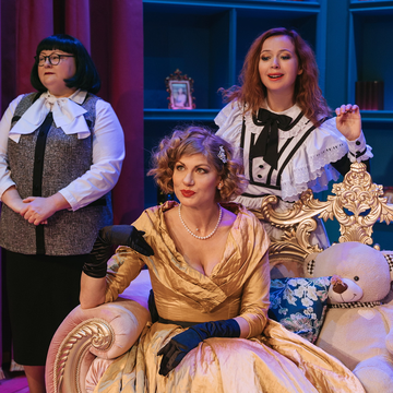 Спектакли со звёздами ко Дню театра: скидки до 35%