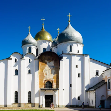 По монастырям и храмам