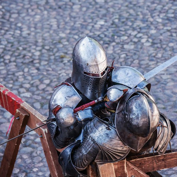 Автобусно-пешеходная экскурсия «Тайны тевтонских замков и балтийских маяков» со скидкой 20%