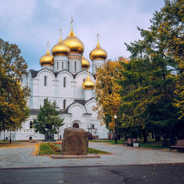 Автобусно-пешеходная экскурсия «Тысячерублёвый Ярославль» со скидкой 20%