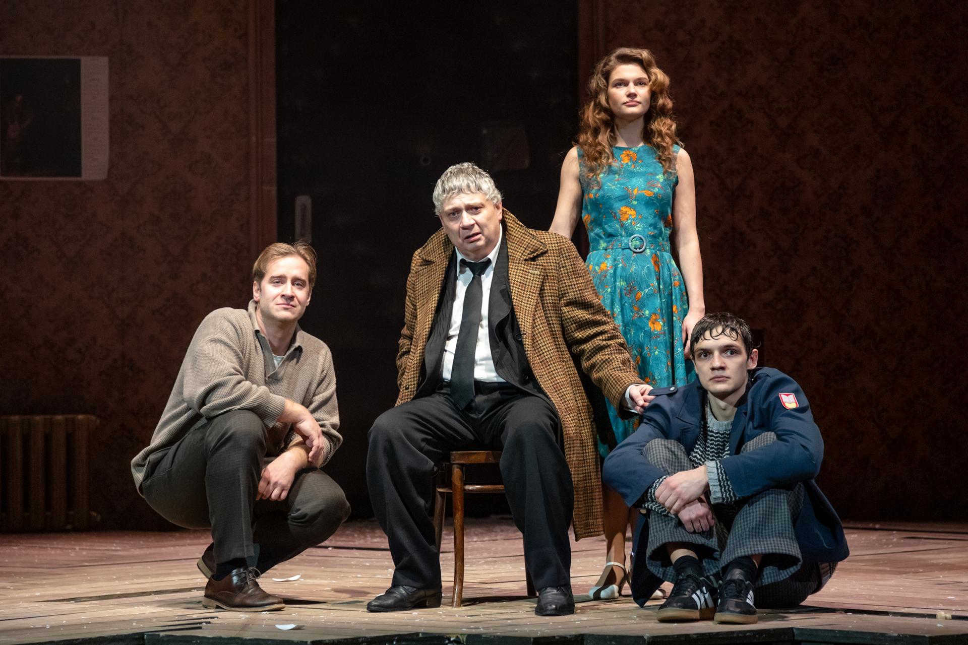 Премьера спектакля «Старший сын» в Театре им. Ленсовета