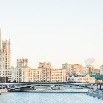 Автобусная экскурсия «Сталинские высотки: символ советской эпохи» Автобусная экскурсия «Сталинские высотки: символ советской эпохи»