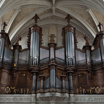 Органный концерт при свечах «Загадки соборов и призрак оперы» со скидкой 50%