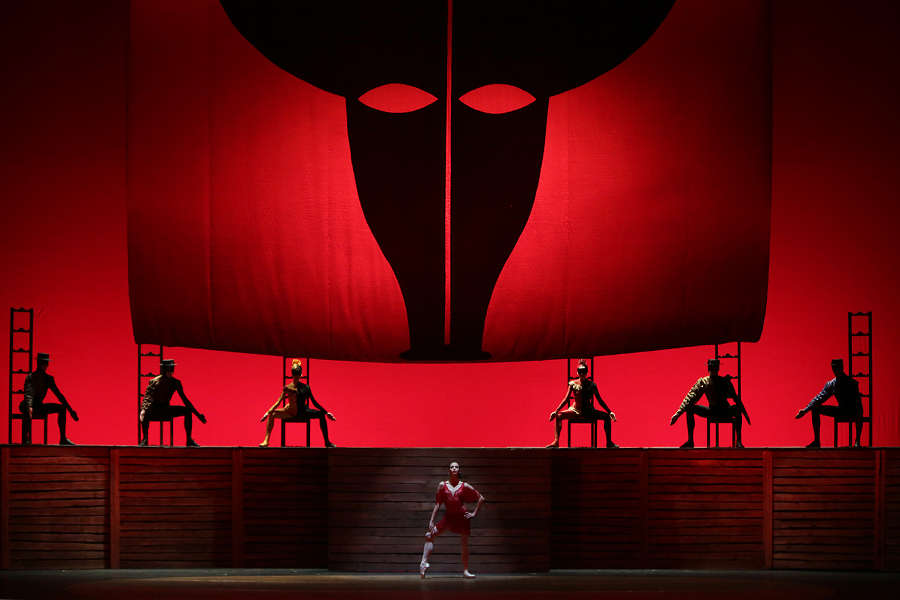 Балет «Кармен-сюита. Хороводы» на Новой сцене Мариинского театра